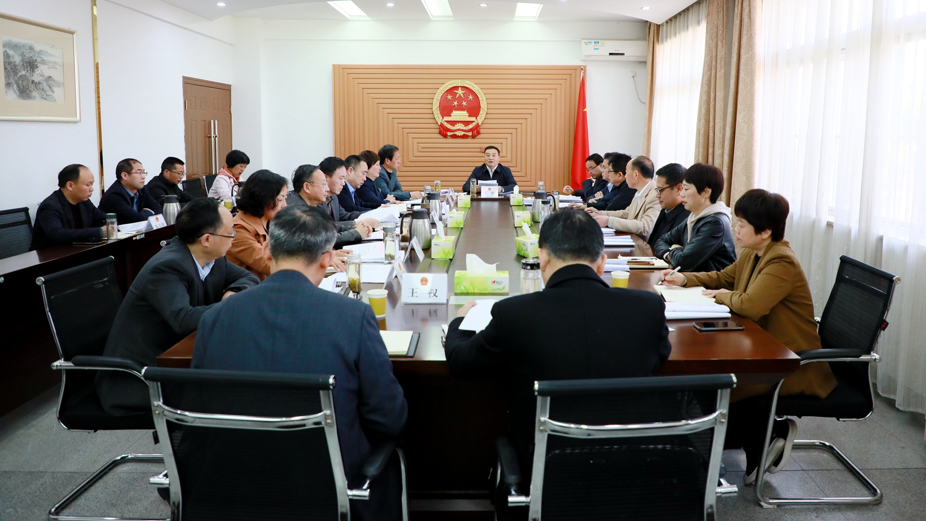 市人大常委会党组召开理论学习中心组（扩大）会议 王彪主持并讲话